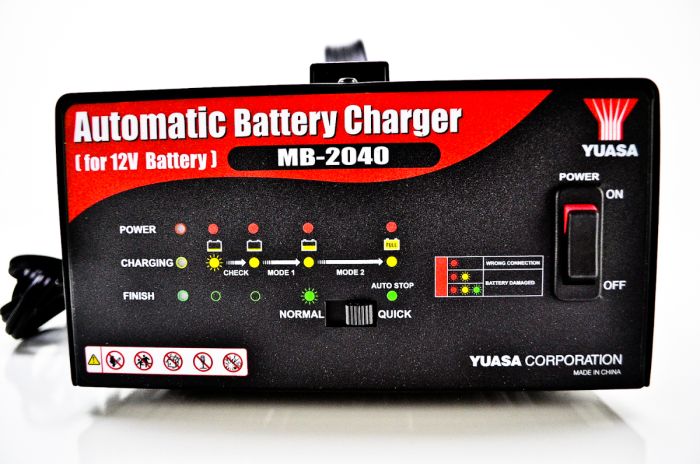 YUASA BATTERY CHARGER MB2040